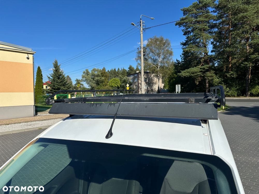 Ford Transit Courier - 8