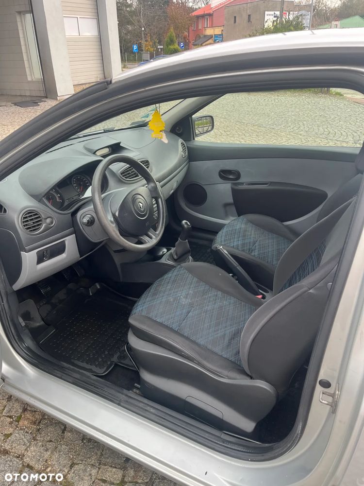 Renault Clio 1.2 16V Authentique - 2