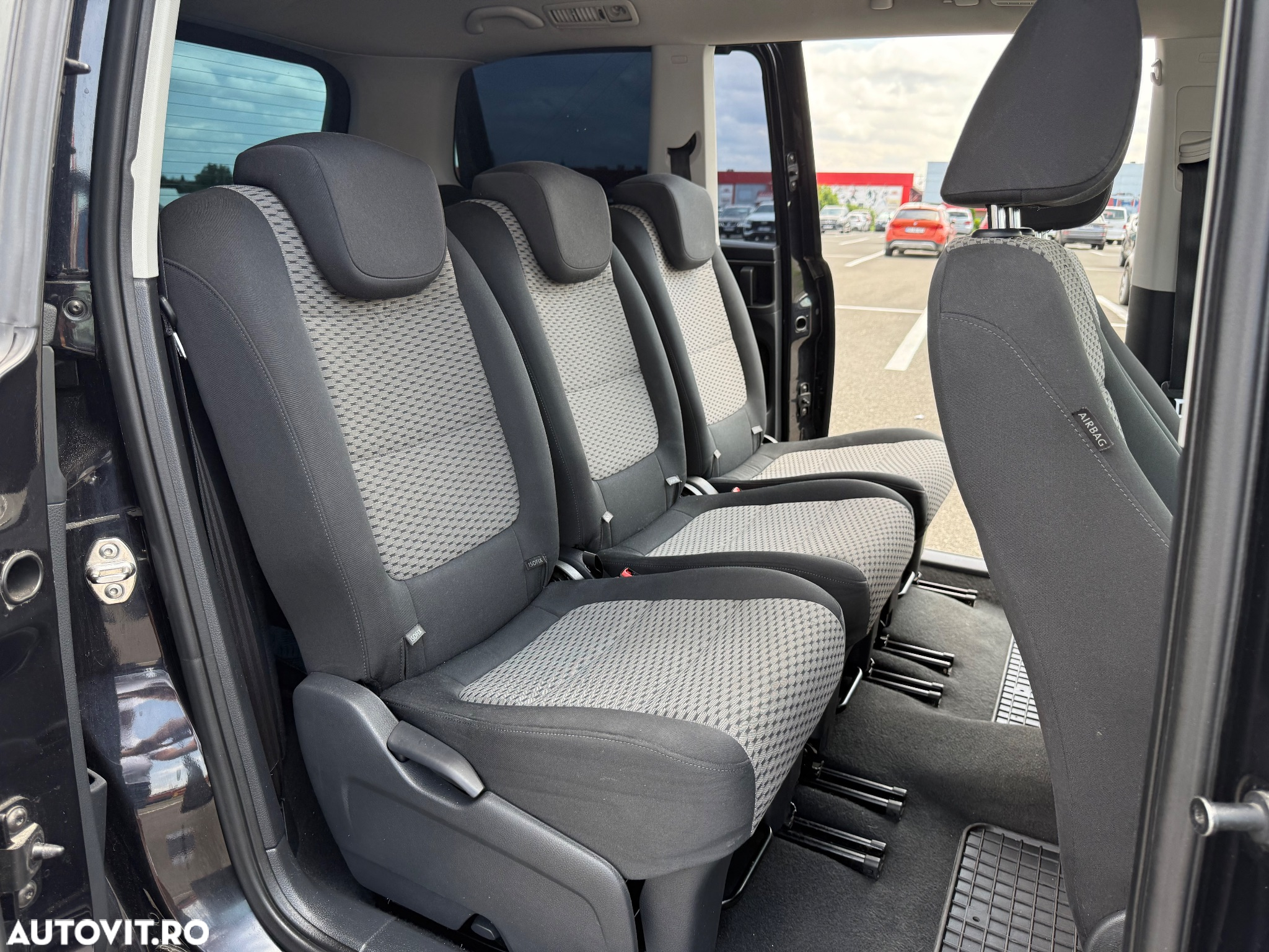 Volkswagen Sharan 2.0 TDI DSG BlueMotion Technology Comfortline - 24