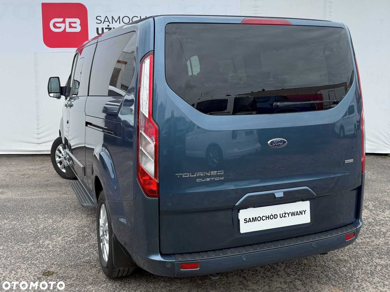 Ford Tourneo Custom - 9