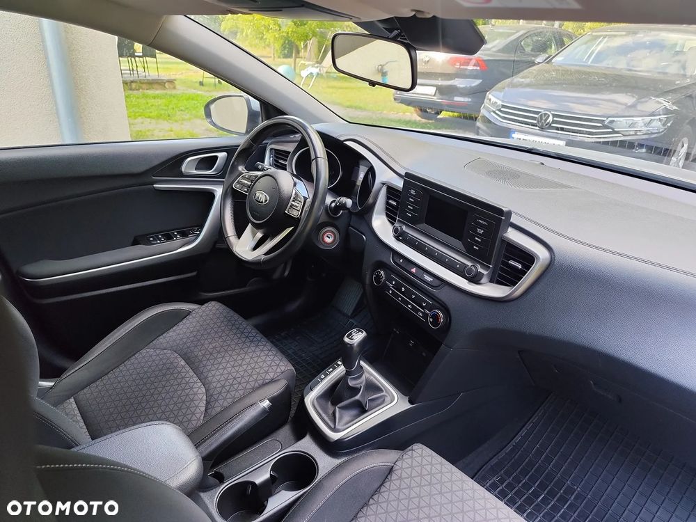 Kia Ceed - 5