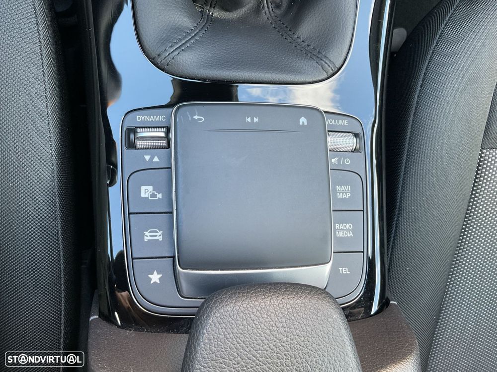 Mercedes-Benz CLA 180 d Shooting Brake Business Solutions - 28