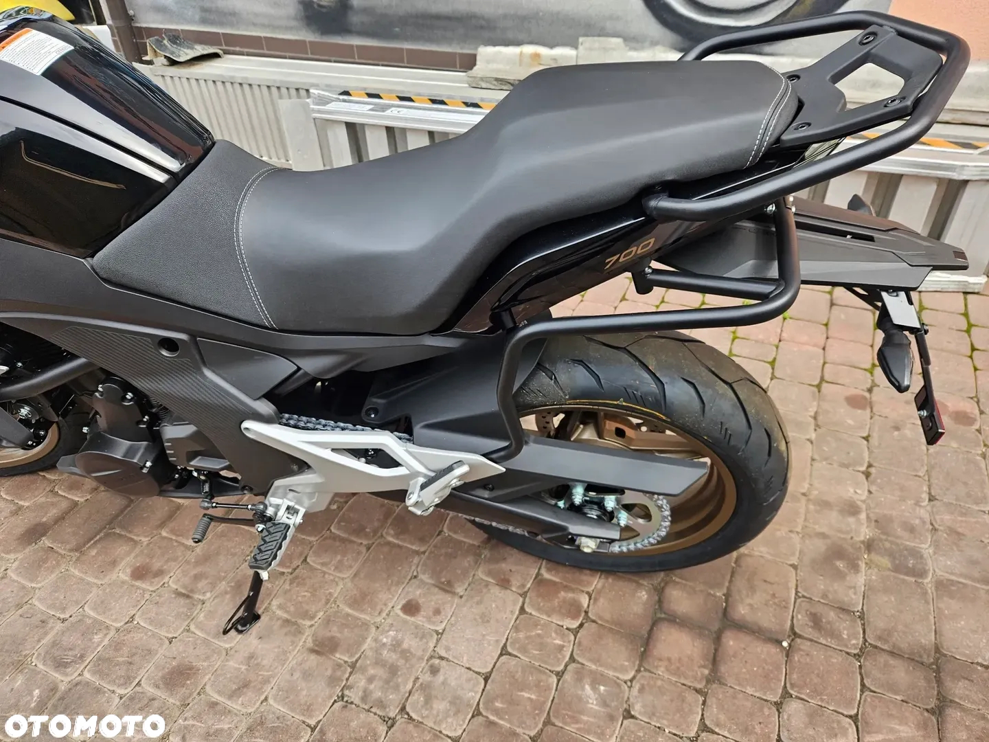 CFMoto MT - 5