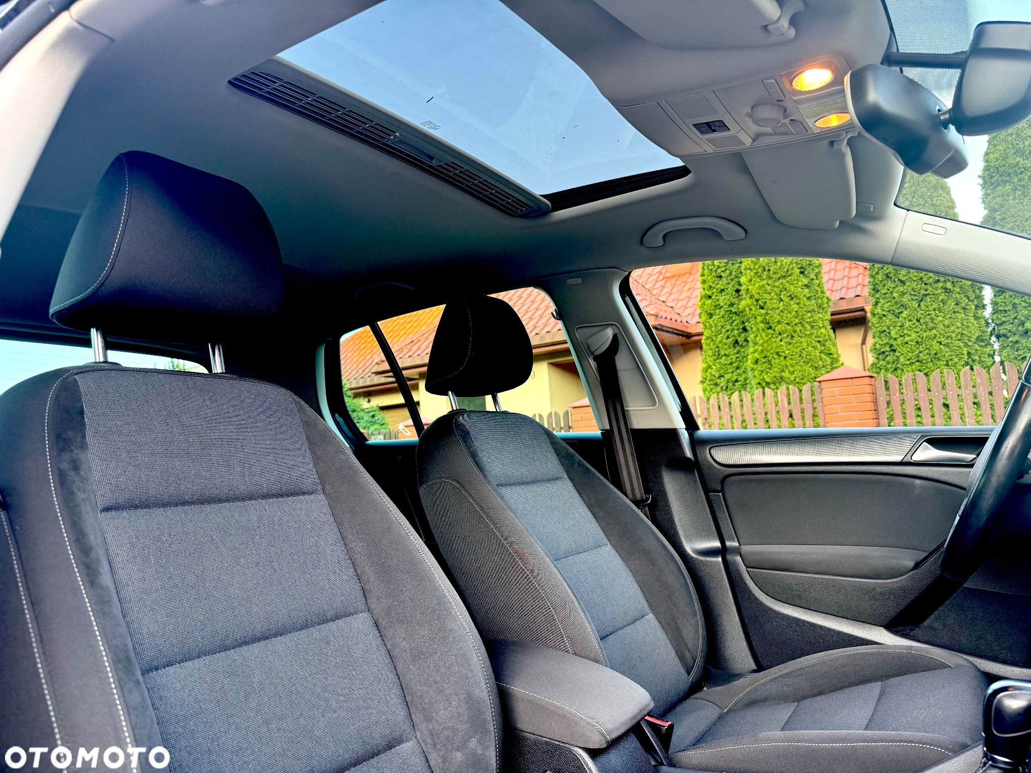 Volkswagen Golf VI 2.0 TDI Comfortline DSG - 17