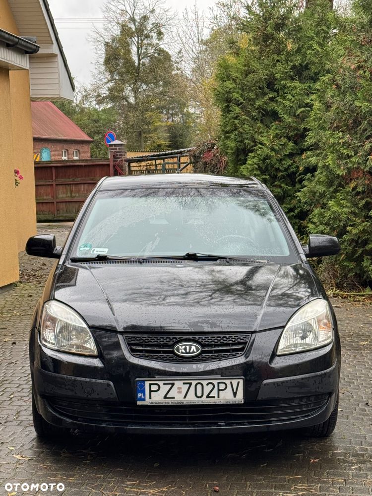 Kia Rio - 1