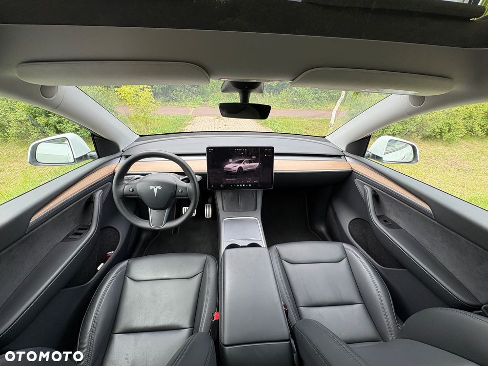 Tesla Model Y Performance AWD - 19