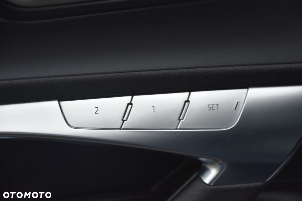 Audi A6 Avant 40 TDI quattro S tronic advanced - 17