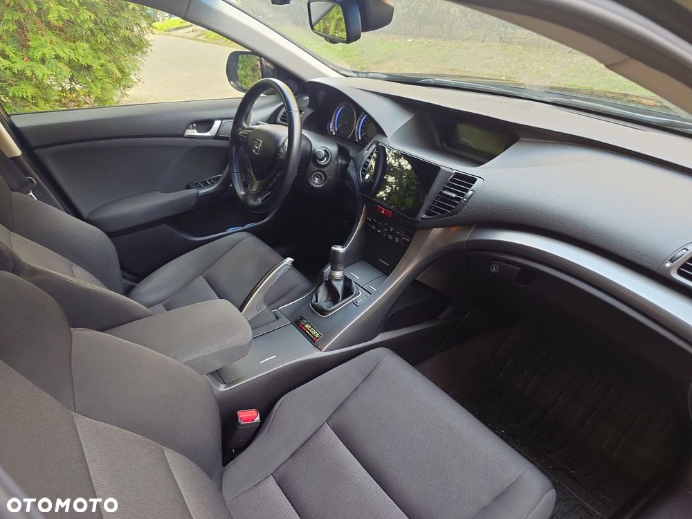 Honda Accord 2.0 Lifestyle - 22