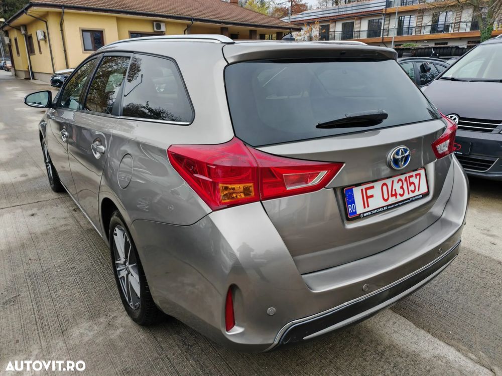 Toyota Auris 1.8 L VVT-i Hybrid Sol - 4