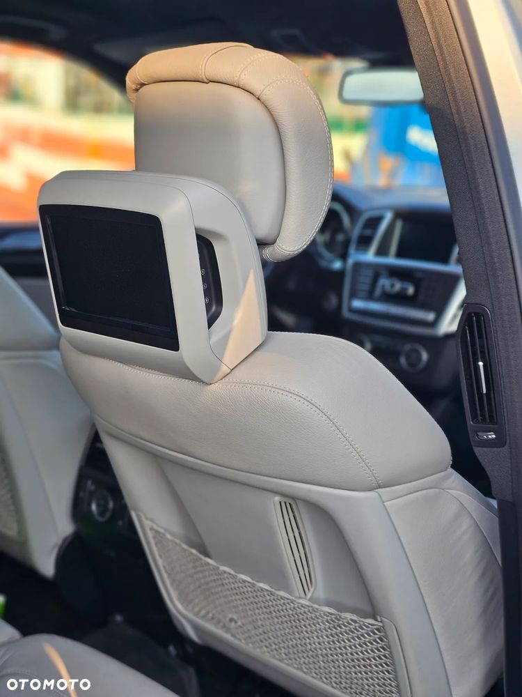 Mercedes-Benz GL 500 4Matic (BlueEFFICIENCY) 7G-TRONIC - 22