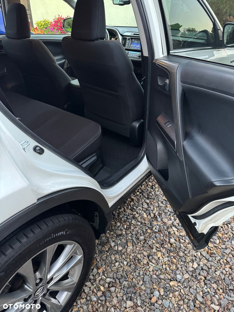 Toyota RAV4 - 10