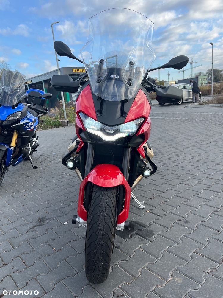 Moto Guzzi V100 Mandello - 10