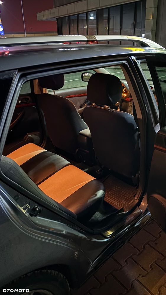 Toyota Avensis 2.2 D-CAT Sol - 7