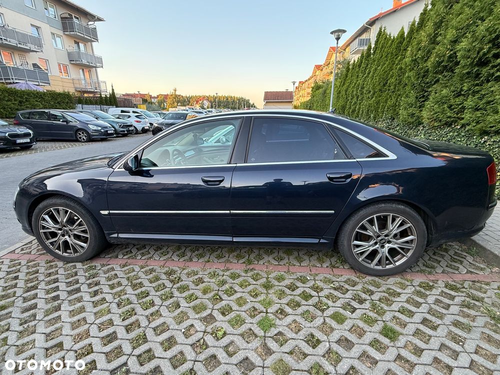 Audi A8 - 6
