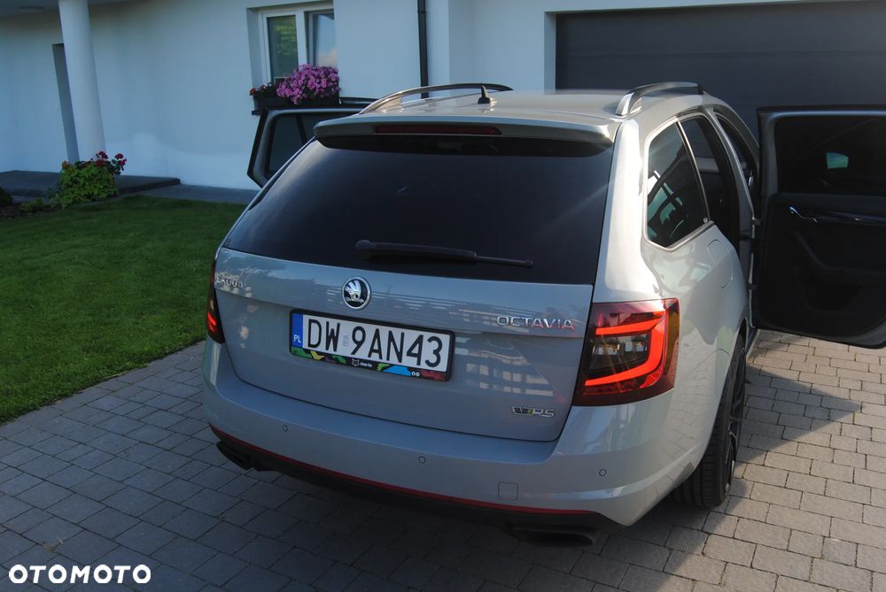 Skoda Octavia 2.0 TSI RS - 24