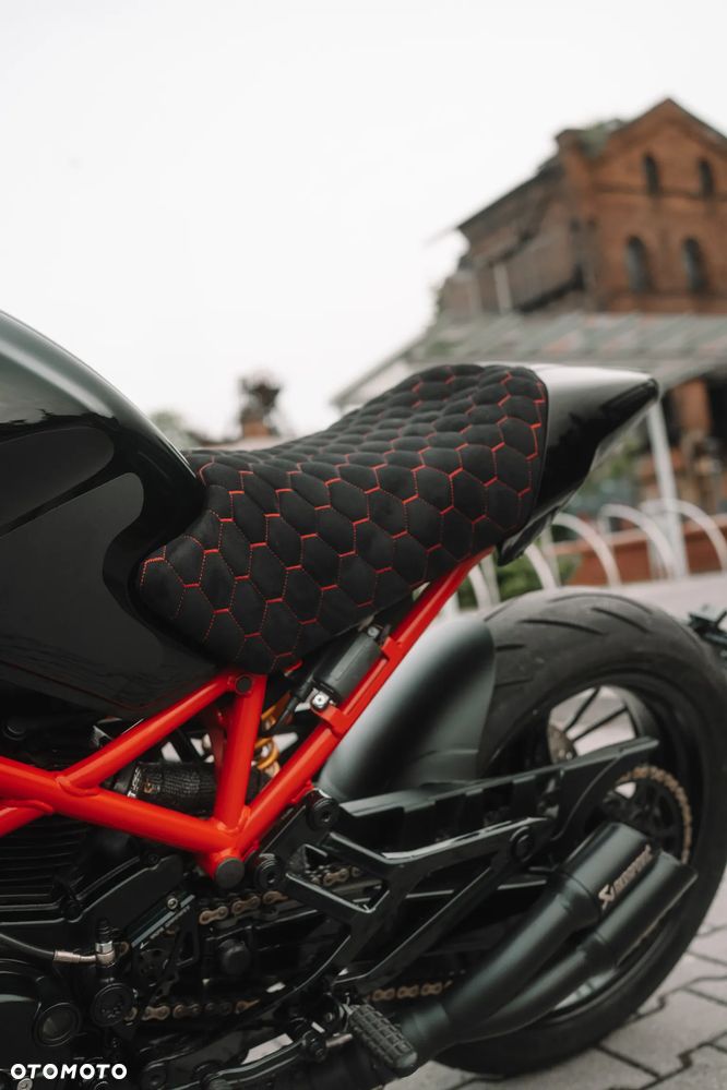 Ducati Monster - 12