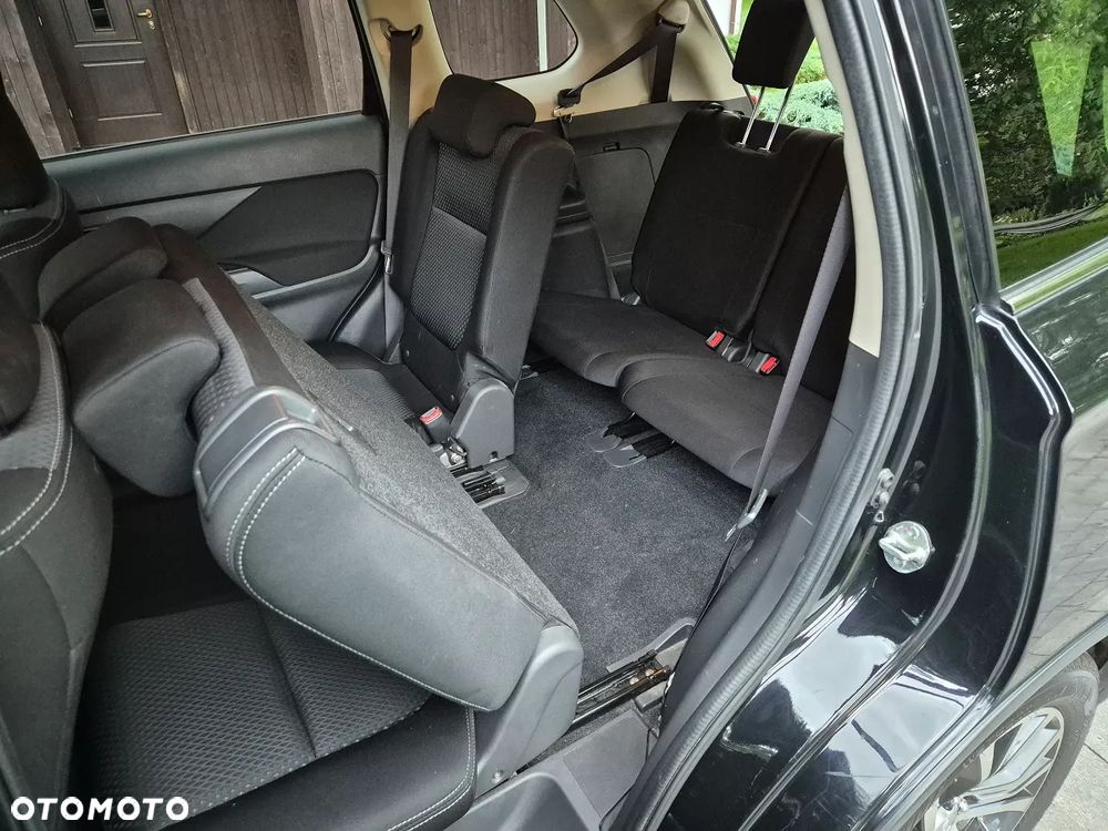 Mitsubishi Outlander 2.0 Intense + 4WD CVT - 7