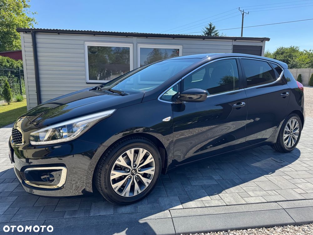 Kia Ceed 1.6 GDI Dream-Team Edition - 11