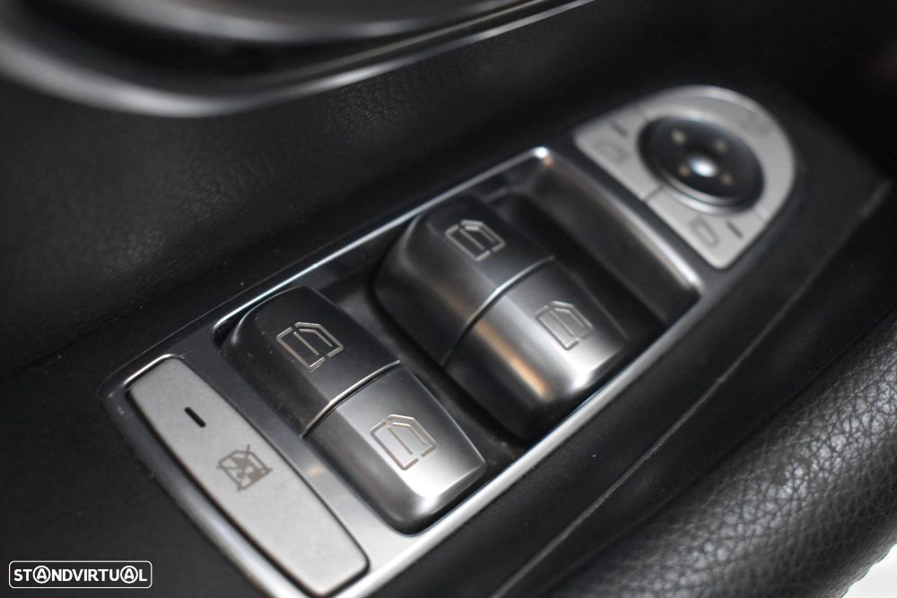 Mercedes-Benz E 220 d Avantgarde - 45