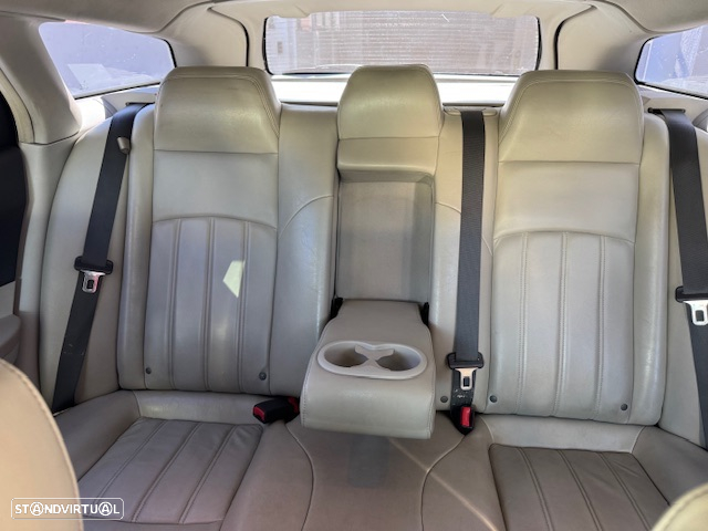 Chrysler 300 C Touring 3.0 CRD - 10