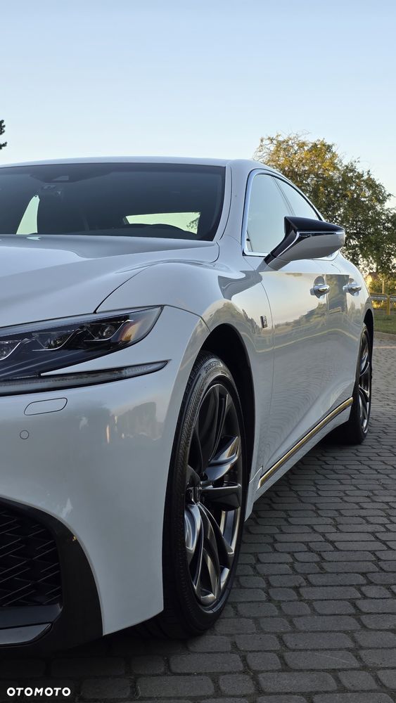 Lexus LS - 9