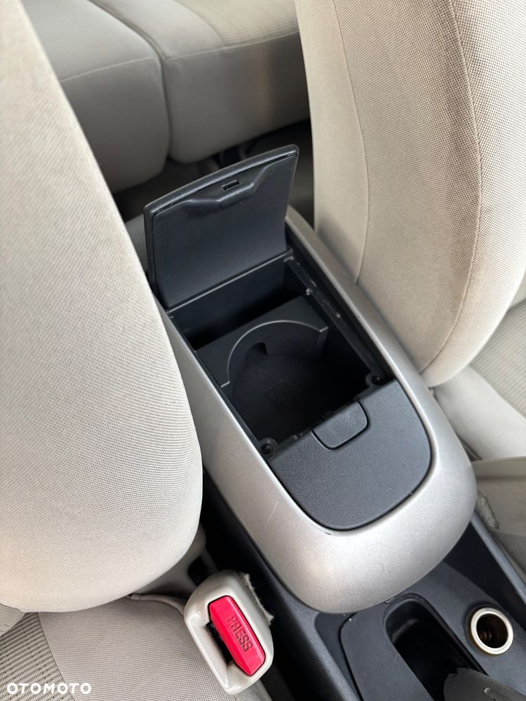 Toyota Auris - 33