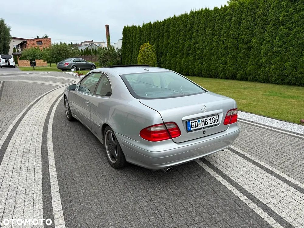 Mercedes-Benz CLK 320 - 13