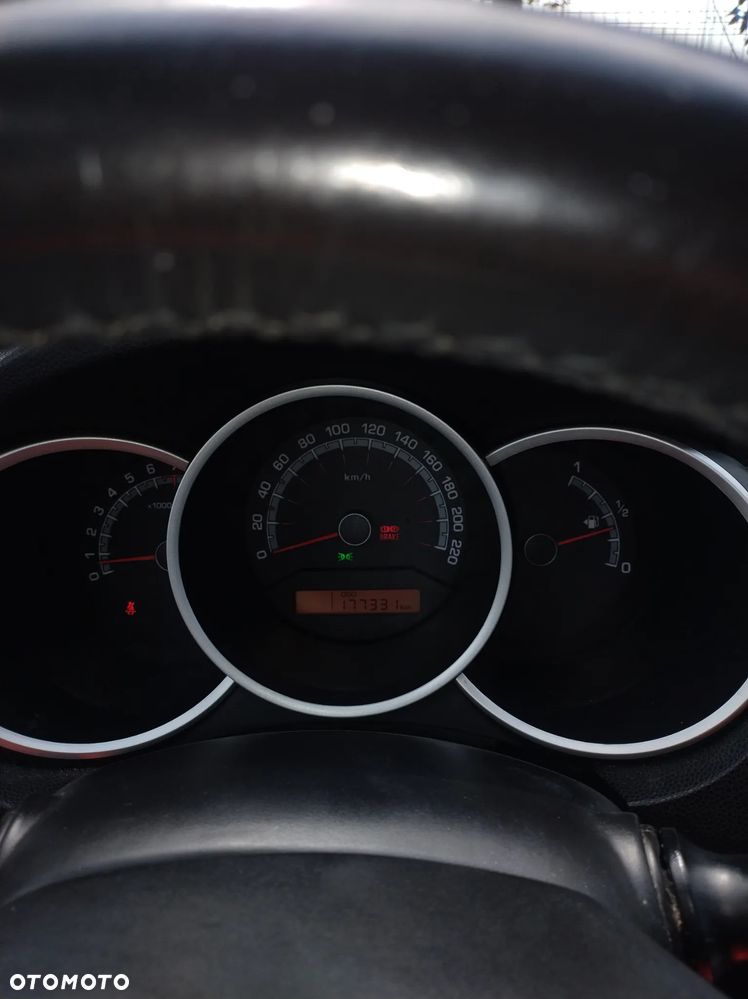 Kia Venga 1.6 M - 7