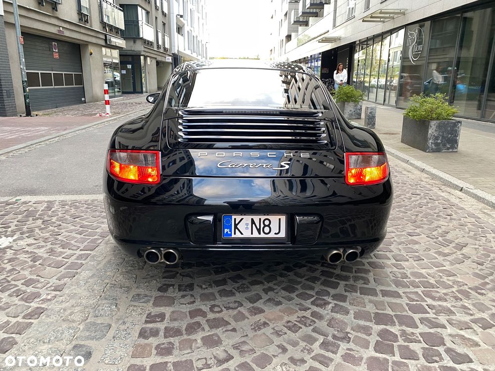 Porsche 911 Carrera S - 5