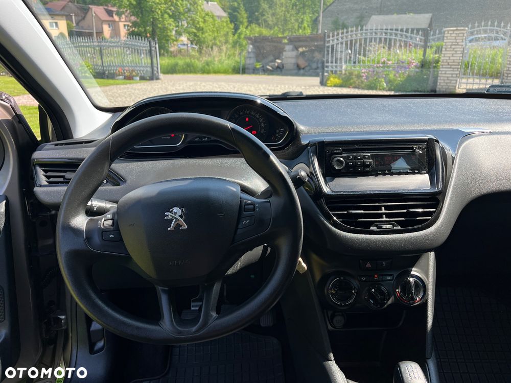 Peugeot 208 1.2 PureTech Style - 9