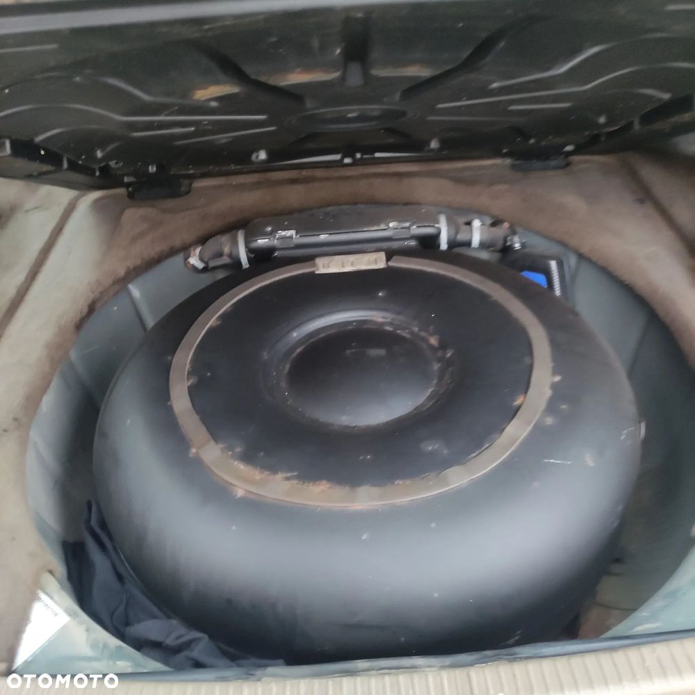 Jeep Grand Cherokee - 21