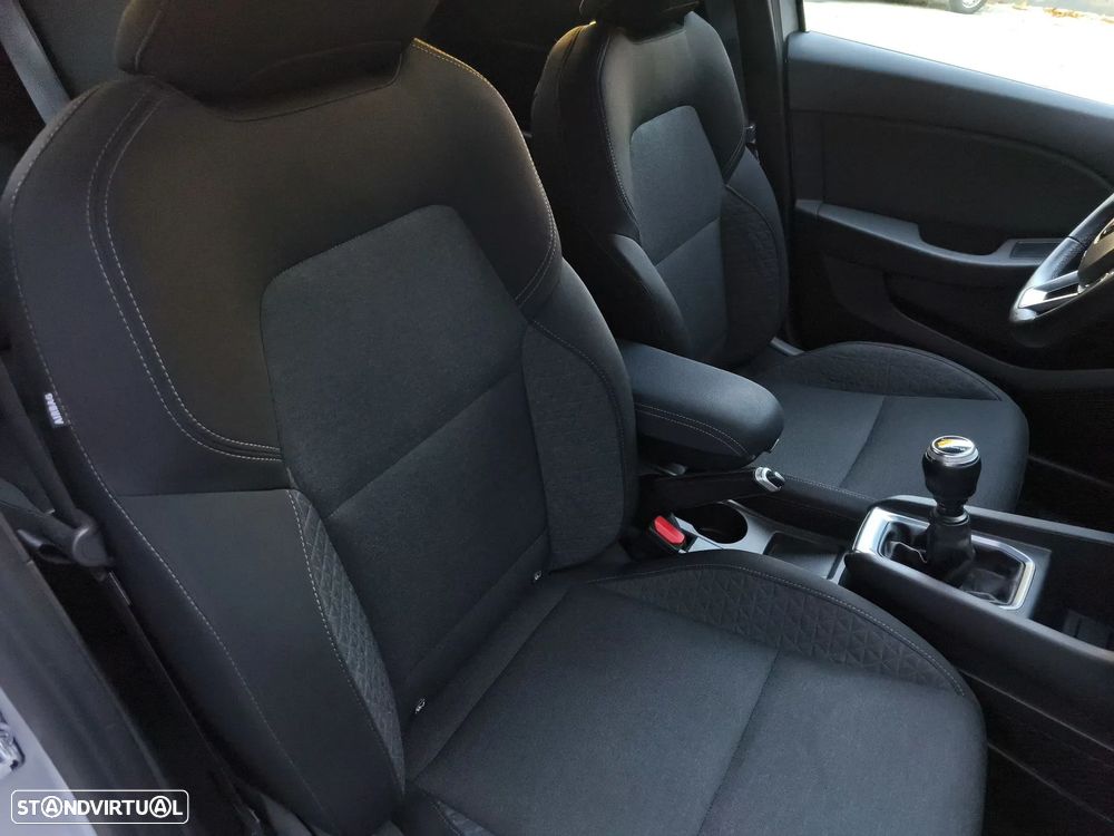 Renault Clio TCe 100 INTENS - 19