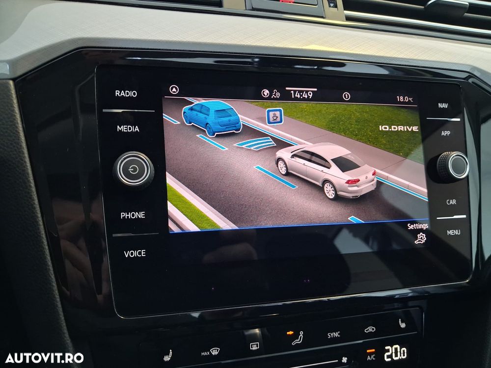 Volkswagen Passat - 14