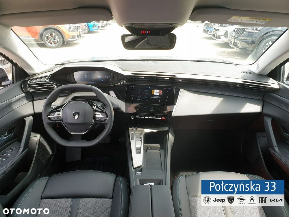Peugeot 408 - 23