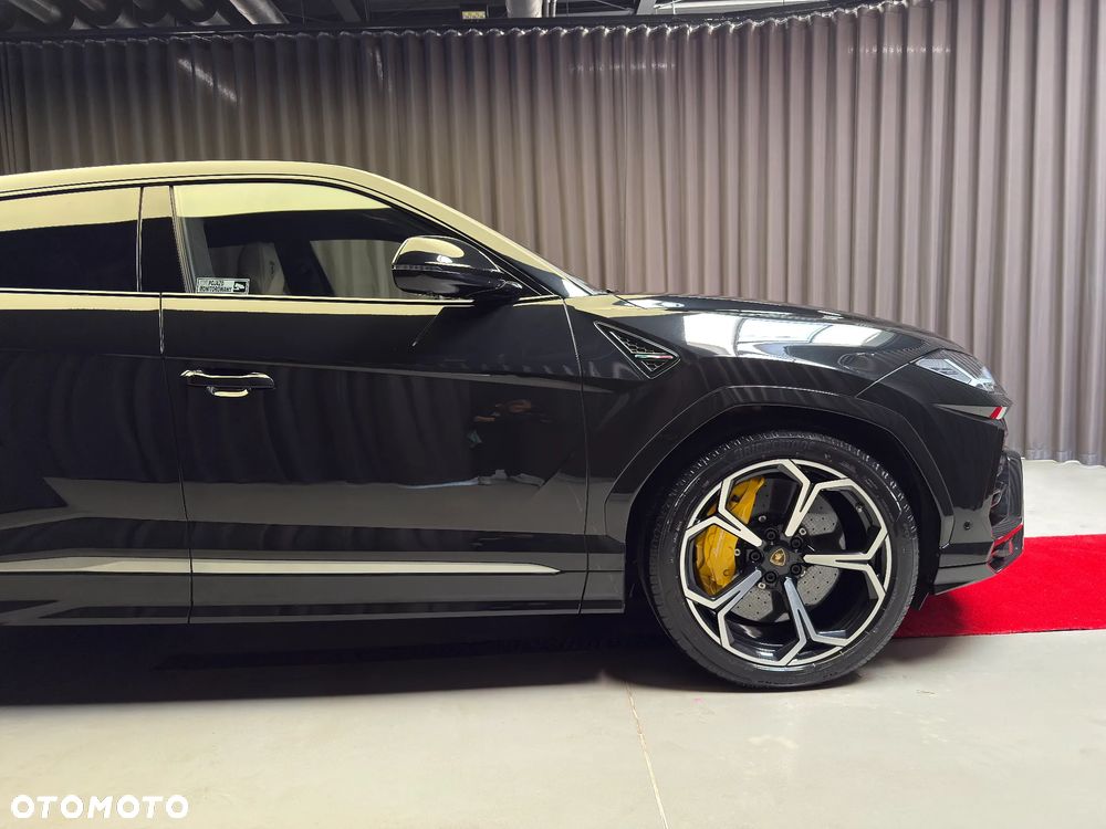 Lamborghini Urus - 18