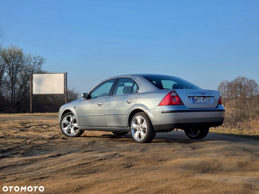 Ford Mondeo 2.0 Ghia - 3