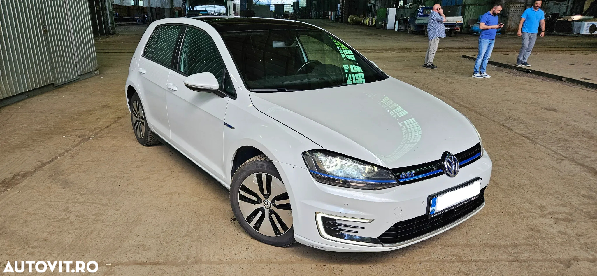 Volkswagen Golf - 10