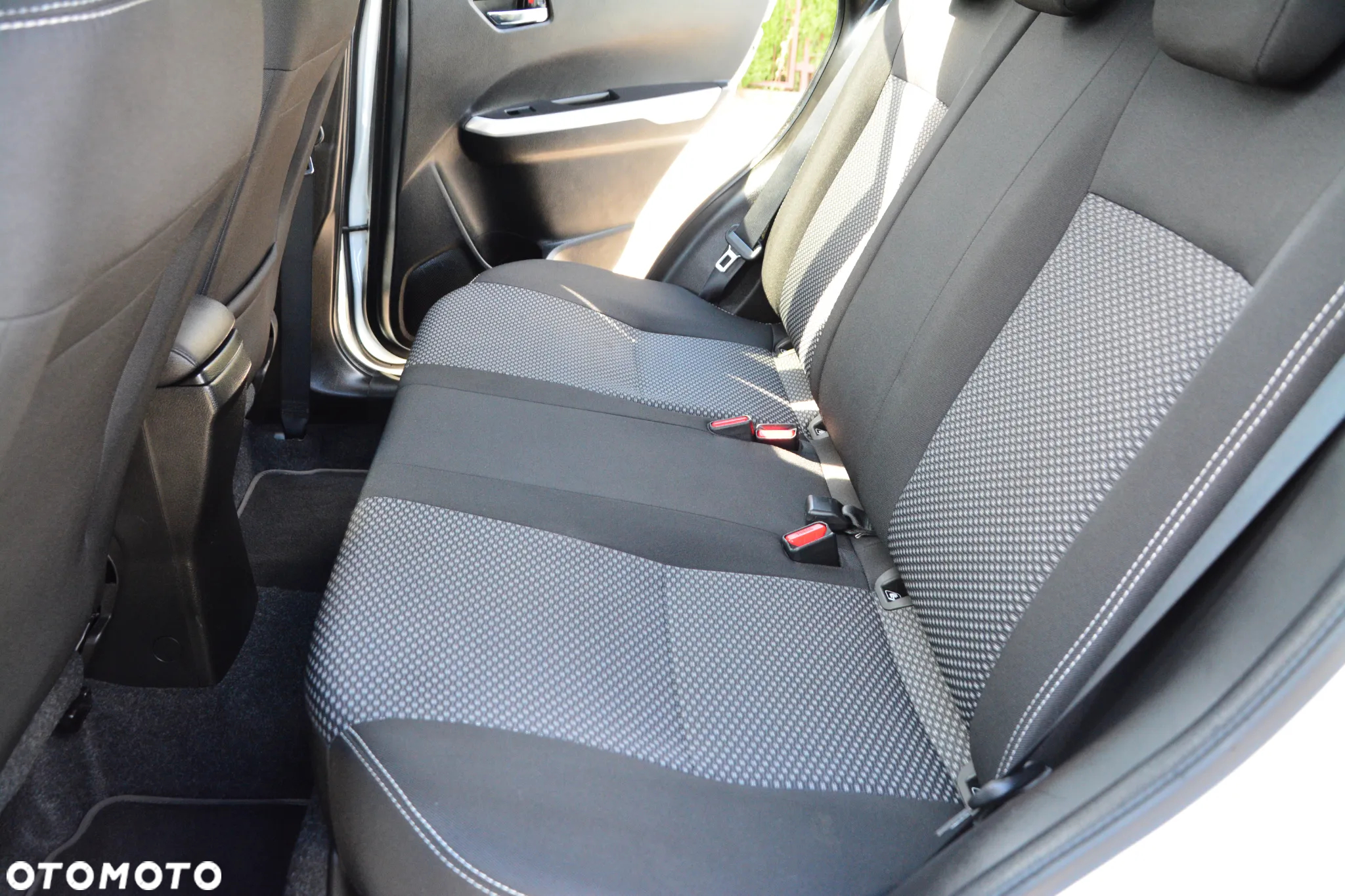 Suzuki Vitara 1.6 Premium 2WD - 23
