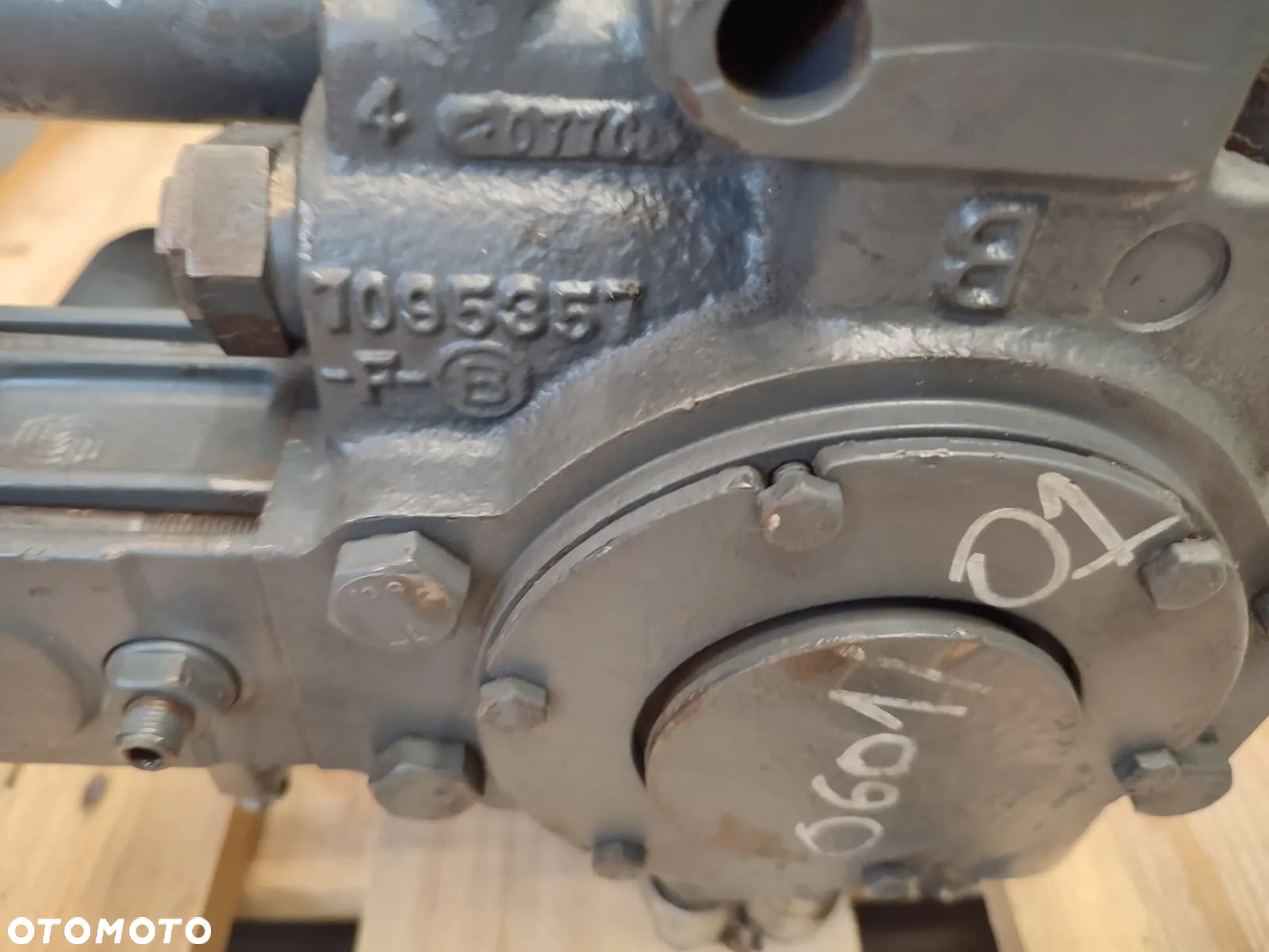 Pompa jazdy 90R055 ZFDNN64 Sauer Danfoss 519361 JCB 409 - 12