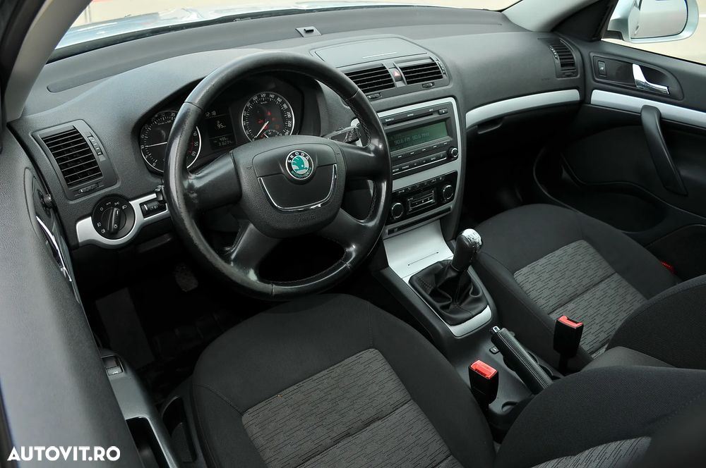 Skoda Octavia 1.6 TDI DPF Classic Green tec - 13