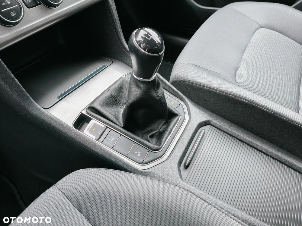 Volkswagen Golf Sportsvan 1.2 TSI (BlueMotion Technology) Comfortline - 24