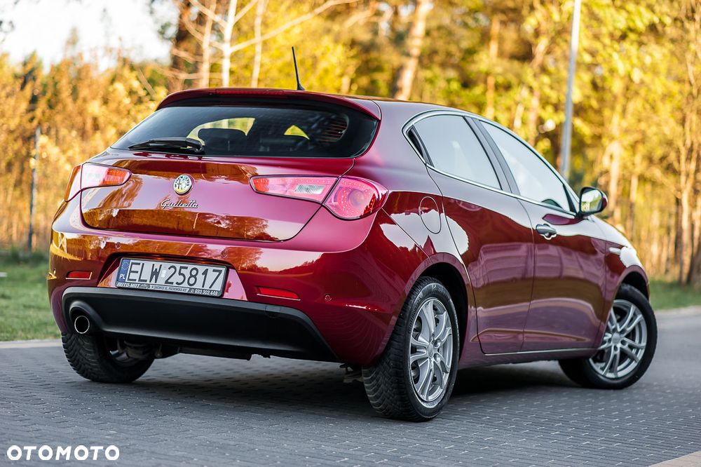 Alfa Romeo Giulietta 1.6 JTDM 16V - 11