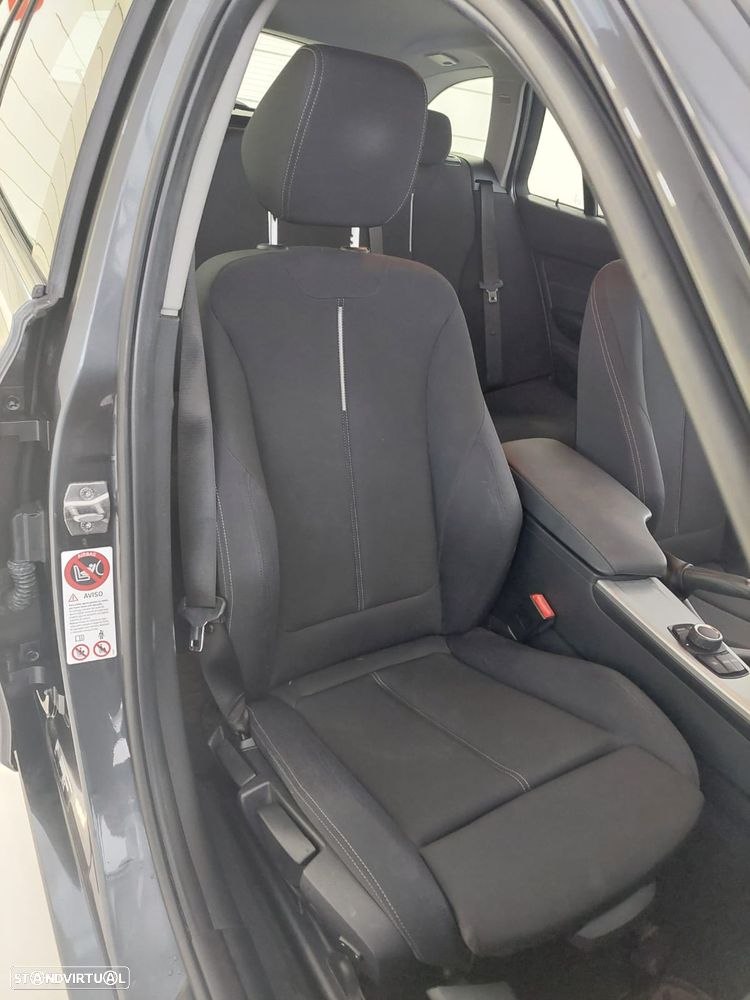 BMW 320 d Line Sport - 17