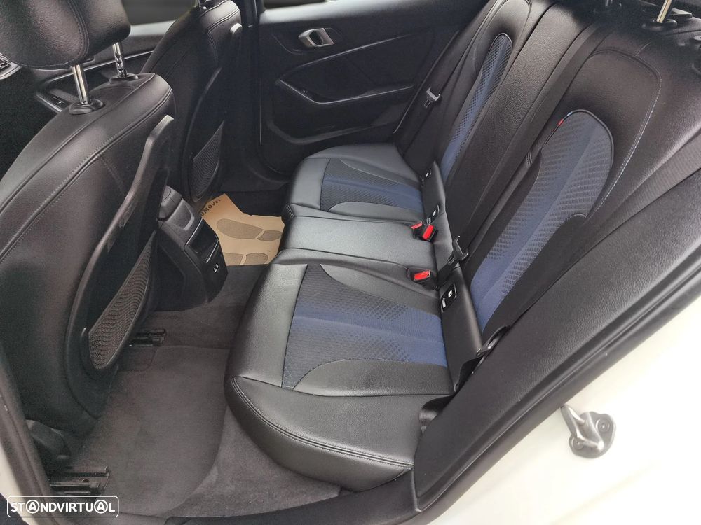 BMW 116 d Pack M - 9