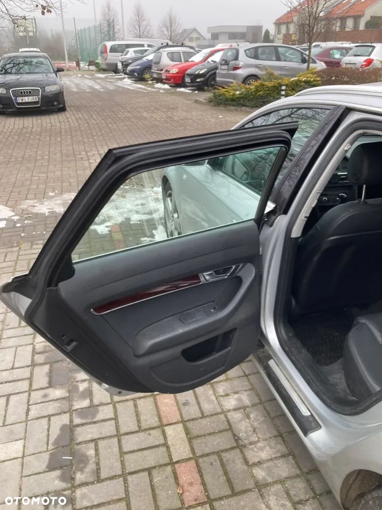 Audi A6 Avant 4.2 Quattro Tiptronic - 24