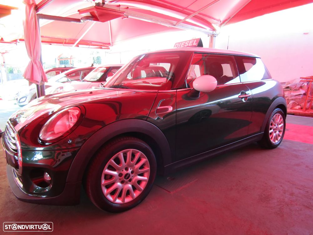 MINI 3 Portas Cooper D - 25