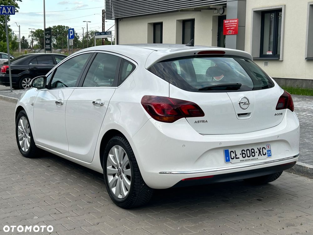 Opel Astra 1.7 CDTI Cosmo - 10