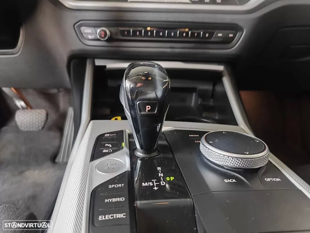 BMW 330 e Corporate Edition Auto - 43