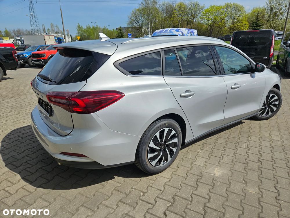 Ford Focus 1.0 EcoBoost Titanium - 6