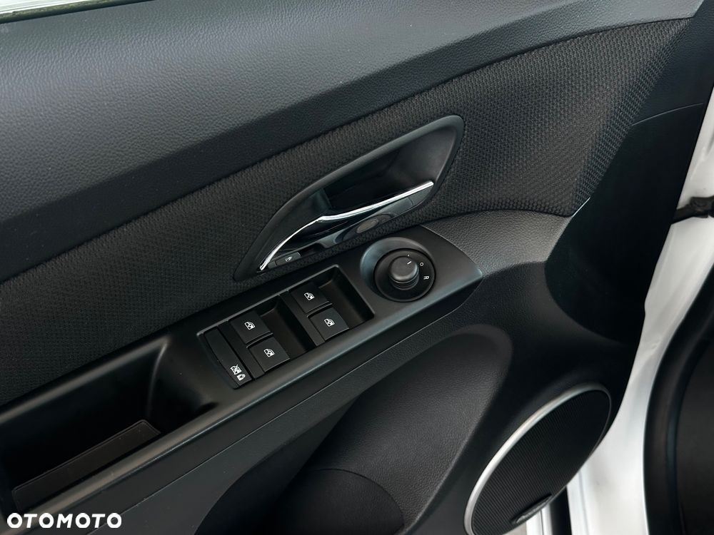 Chevrolet Cruze - 17